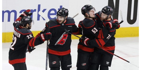 År 2026 kommer flera lag att nå Stanley Cup-finalen för första gången på 20 år
